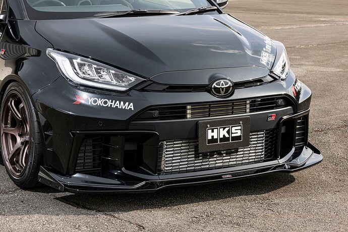 GR Yaris HKS 8