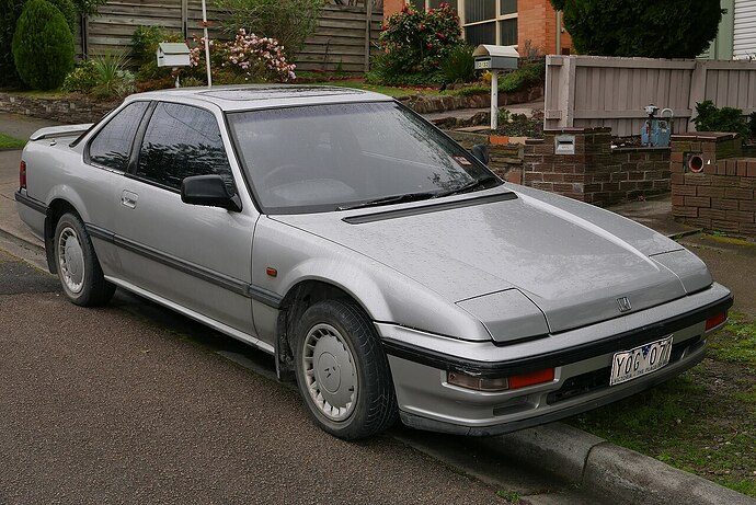1988_Honda_Prelude_Si_4WS_coupe_(2015-08-07)_01
