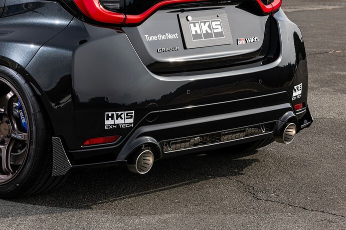 GR Yaris HKS 6